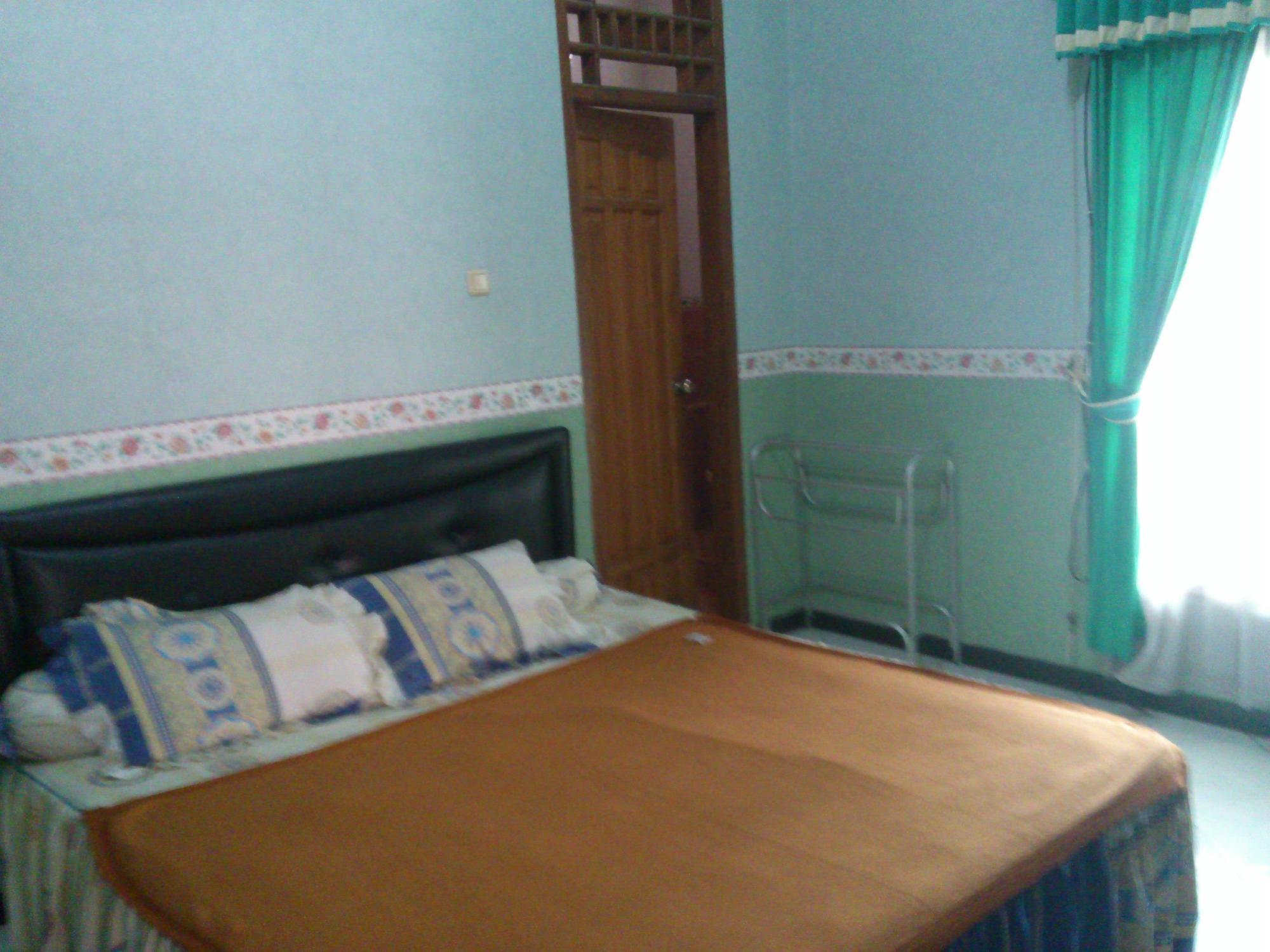 Hotel Tjahaja Baroe Syariah Mitra Reddoorz At Dukuh Kupang Surabaja Zewnętrze zdjęcie
